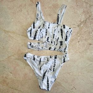 *NEVER WORN* 90s Print Cutout One Piece Swimsuit